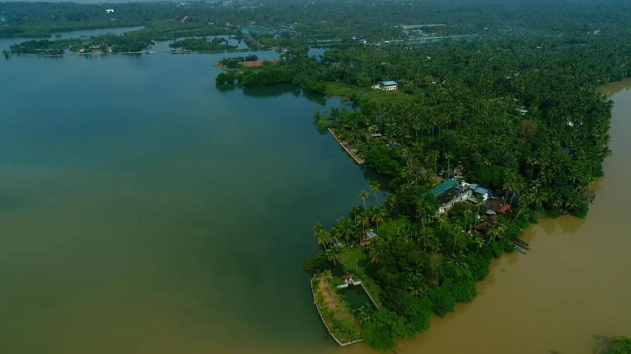 Lake N River Resort Munroe Island Mundrothuruth 2*,  India