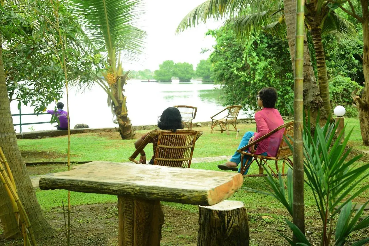 Lake N River Resort Munroe Island Mundrothuruth