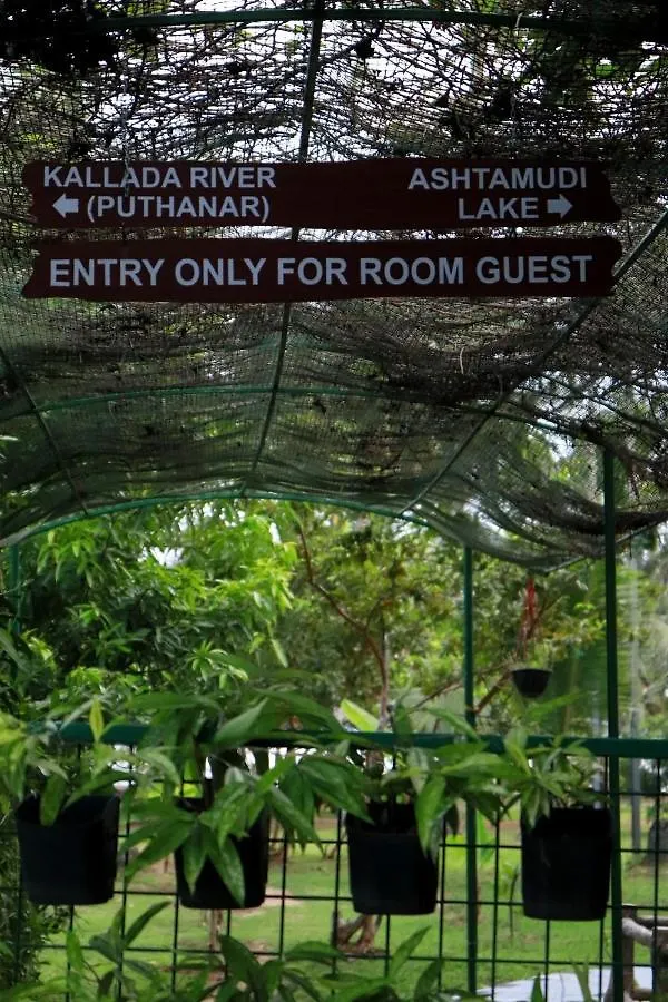 Lake N River Resort Munroe Island Mundrothuruth
